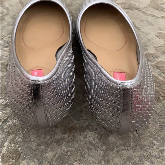 Isaac mizrahi pewter leather Geisel kitten heel - Picture 4 of 4